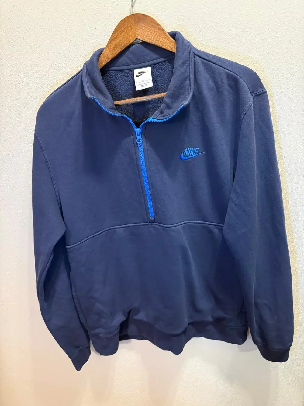 Nike Men’s Medium Navy Blue Fleece Quarter-Zip Pullover Sweatshirt